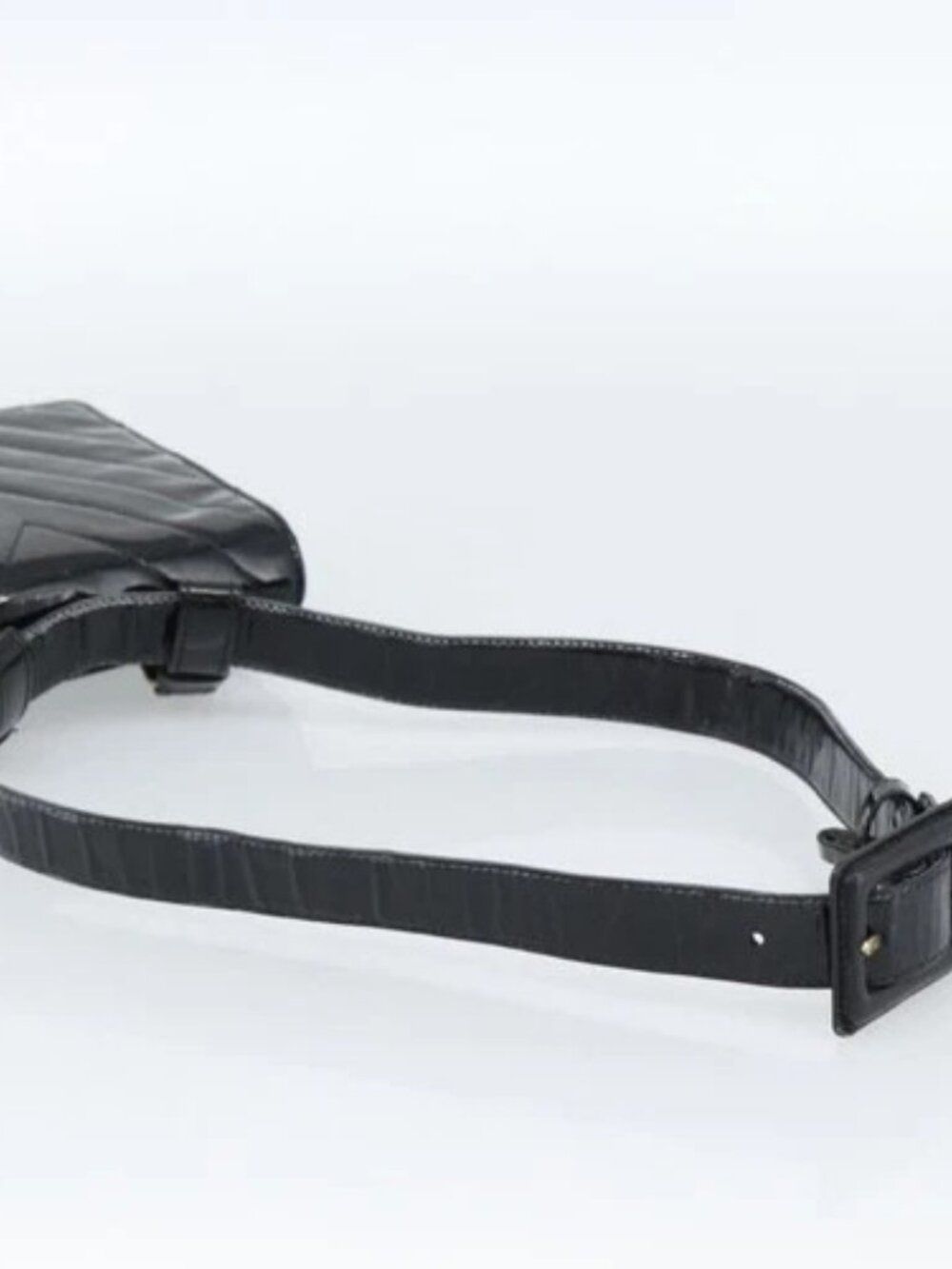 CHANEL V Stitch Waist bag Patent leather Black Gold CC Auth bs18829 - Picture 6 of 16
